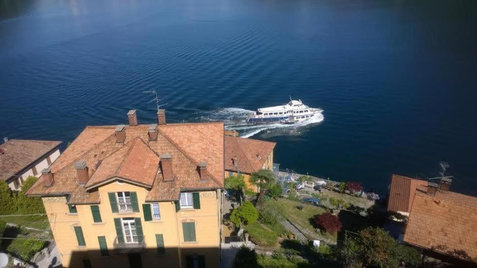 The Family - Apartments In Villa With Lake View Argegno Bagian luar foto